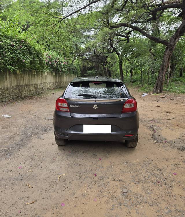 https://images10.gaadi.com/usedcar_image/4609397/original/processed_a5074ae5d874fc383c5f0419c72ae941.jpg?imwidth=6402