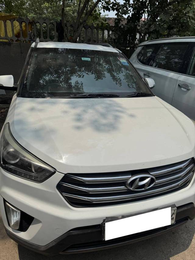 https://images10.gaadi.com/usedcar_image/4609428/original/processed_d26d7e464053207ef30bbf167f733b77.jpg?imwidth=6402