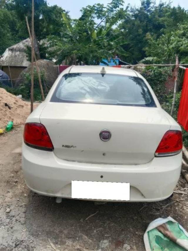 https://images10.gaadi.com/usedcar_image/4609434/original/processed_a9e48ebf-0e04-4144-bf53-5a59cfef9068.jpg?imwidth=6402