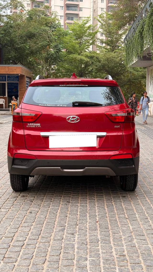 https://images10.gaadi.com/usedcar_image/4609442/original/processed_81bad06df67869e17e11034f8b8123f4.jpg?imwidth=6401