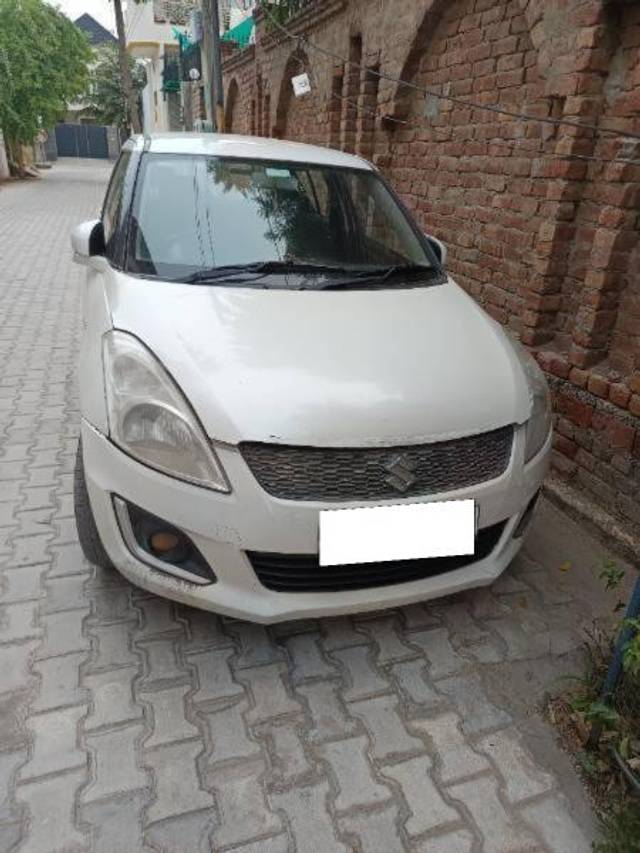 https://images10.gaadi.com/usedcar_image/4609493/original/processed_1382cb4d-5541-49cc-afd6-68655faa9a09.jpg?imwidth=6400