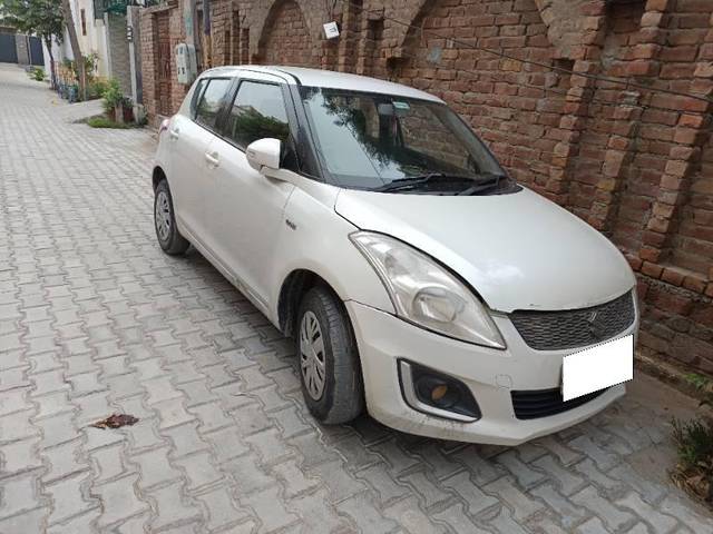 https://images10.gaadi.com/usedcar_image/4609493/original/processed_4c8695f8-9269-48db-b1f5-a41c6513fb59.jpg?imwidth=6402