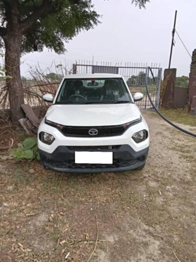 https://images10.gaadi.com/usedcar_image/4609512/original/processed_4def35d4-c59a-4c86-aabf-17d2c8591578.jpg?imwidth=6400