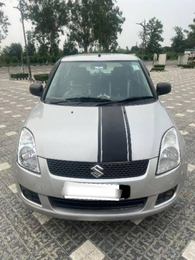https://images10.gaadi.com/usedcar_image/4609517/original/processed_processed_cd3e9ebf-9f24-4ddb-bc43-bc6973a7d720.jpeg?imwidth=6400