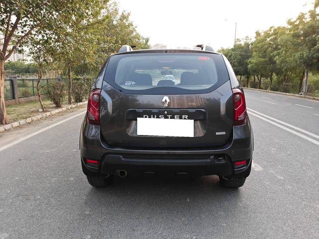 https://images10.gaadi.com/usedcar_image/4609524/original/processed_2c2de75e-a25d-46c8-991c-562f872666f8.jpg?imwidth=6402