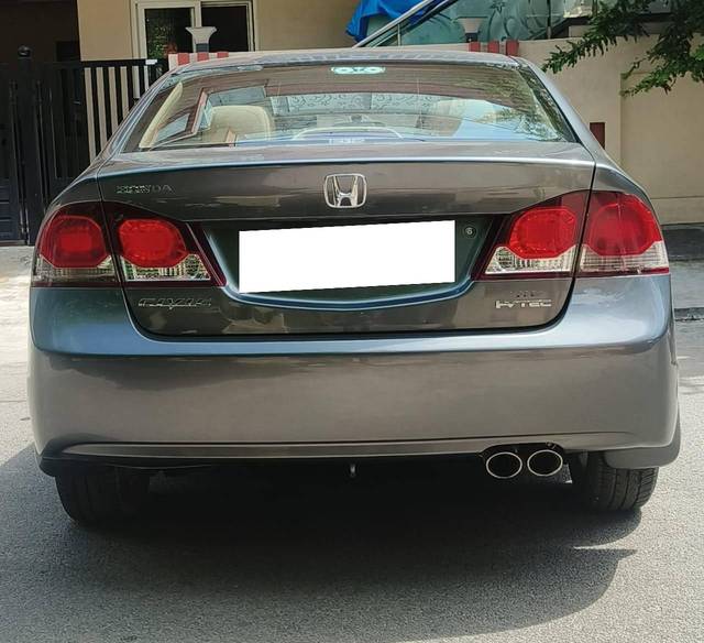 https://images10.gaadi.com/usedcar_image/4609539/original/processed_db0c8757f5900d75eb276a42d7c3c19c.jpg?imwidth=6401