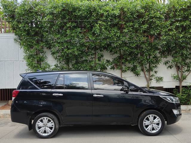 https://images10.gaadi.com/usedcar_image/4609545/original/69e4513cc18158f3fdb22b5920d5f760.jpg?imwidth=6401