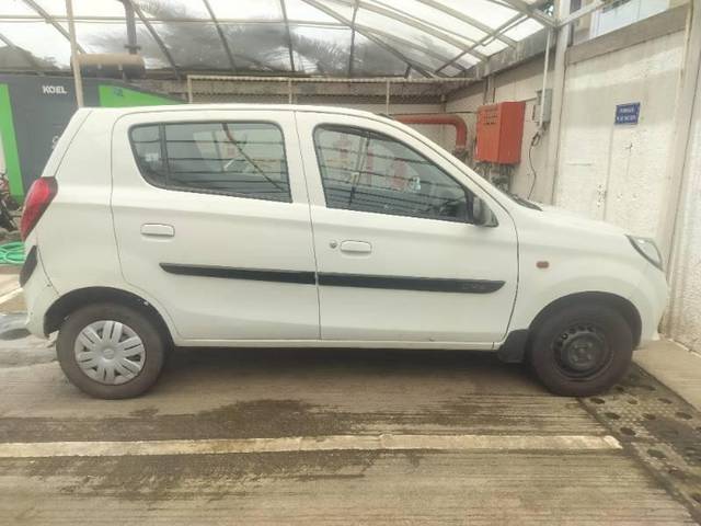 https://images10.gaadi.com/usedcar_image/4609556/original/processed_132facfc-2a91-4f65-8bde-ebf6bad23a2c.jpg?imwidth=6401