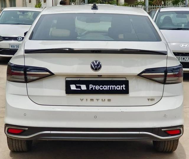 https://images10.gaadi.com/usedcar_image/4609653/original/processed_4719f39b0ff54cc483b10d452e7fd783.jpeg?imwidth=6402