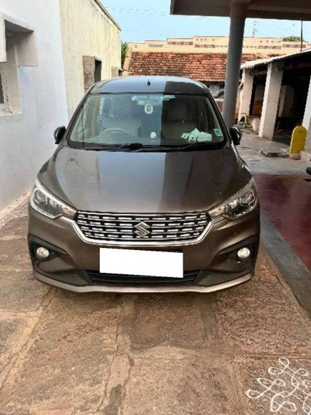 https://images10.gaadi.com/usedcar_image/4609665/original/processed_7e04dc06-f40b-45a8-9411-d611a76d4153.jpeg?imwidth=6402