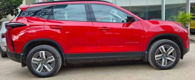 https://images10.gaadi.com/usedcar_image/4609671/original/processed_df4556d72a3401c5c55c42d21c90650a.jpeg?imwidth=6401