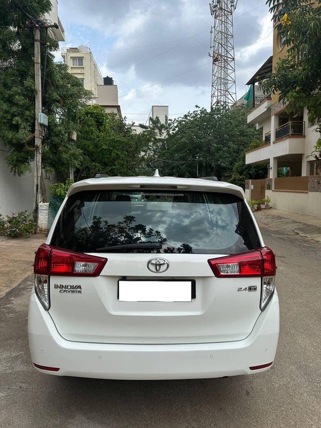 https://images10.gaadi.com/usedcar_image/4609687/original/processed_d0a7d777-4a29-401b-a95b-46ce346bf1f9.jpg?imwidth=6401