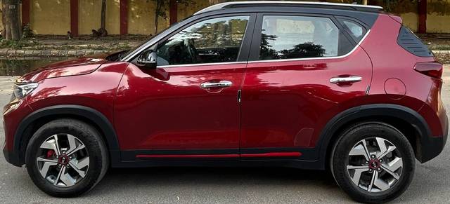 https://images10.gaadi.com/usedcar_image/4609700/original/processed_76663a1f1c58d093790bc99e0b46df05.jpg?imwidth=6402