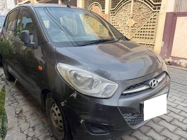 https://images10.gaadi.com/usedcar_image/4609781/original/processed_47609144-c47e-4958-b8b6-56eb38401af0.jpg?imwidth=6400