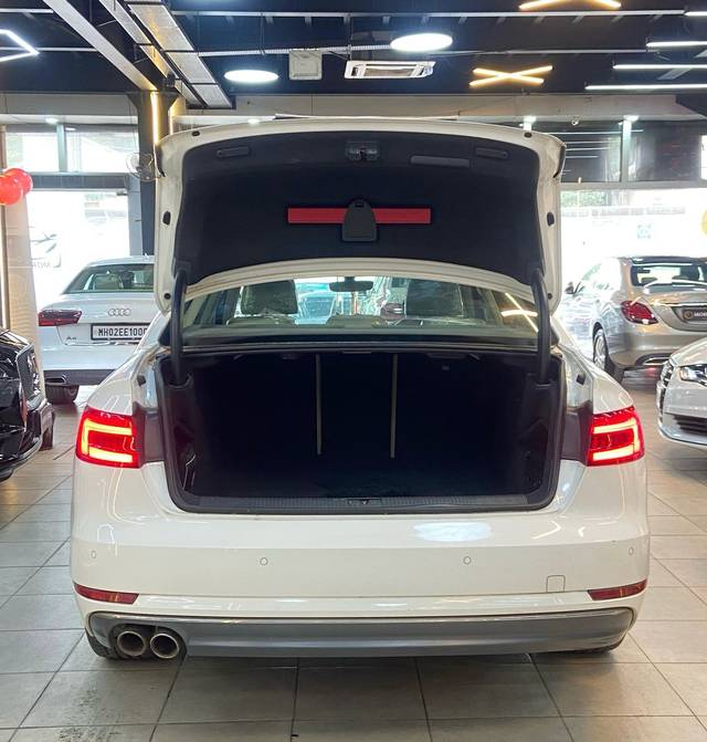 https://images10.gaadi.com/usedcar_image/4609782/original/62be9f8b5b25598d0236e99b964e8714.jpg?imwidth=6401