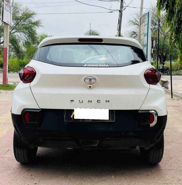 https://images10.gaadi.com/usedcar_image/4609783/original/processed_105d7bcd9e610b450e82b0b6596e4de3.jpg?imwidth=6401