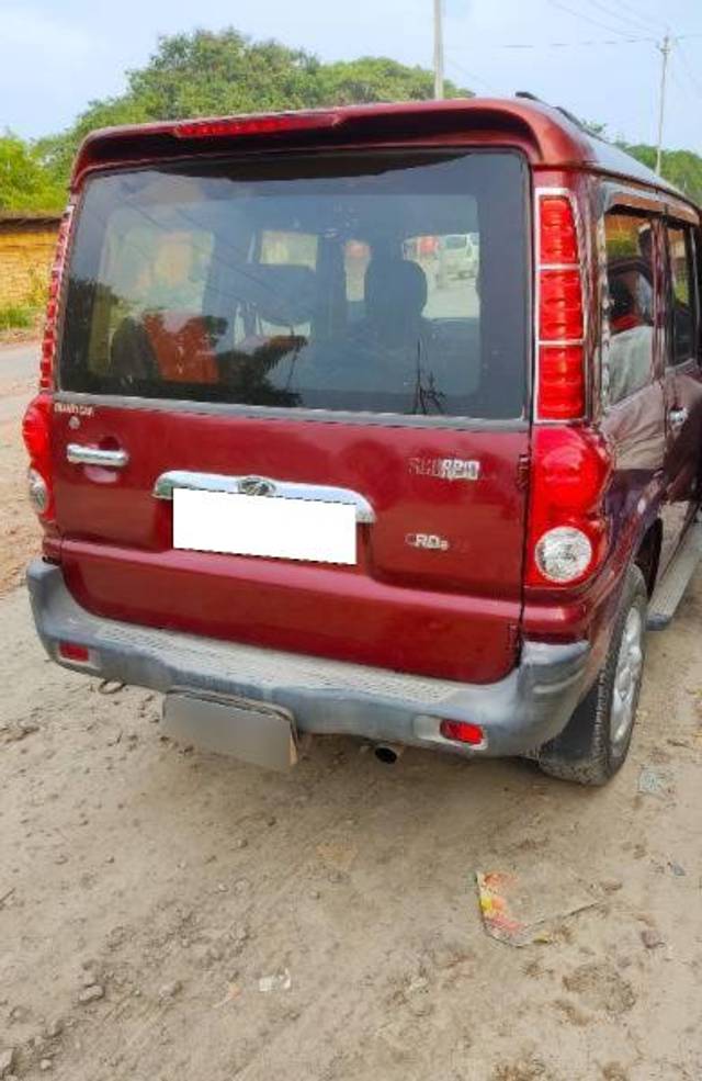 https://images10.gaadi.com/usedcar_image/4609793/original/processed_3b4fa6a4-ccb3-4977-8054-570f70a38a98.jpg?imwidth=6401