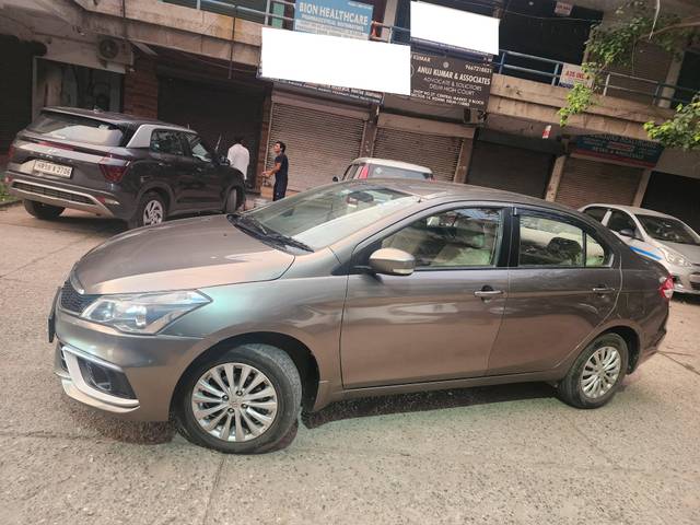 https://images10.gaadi.com/usedcar_image/4609796/original/processed_e13f3e5c10e76157e8c906a050db5e33.jpg?imwidth=6402