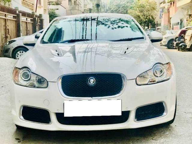 https://images10.gaadi.com/usedcar_image/4609816/original/processed_7c90bbb9-4f40-4c40-a3ed-5b4dc951541a.jpeg?imwidth=6400
