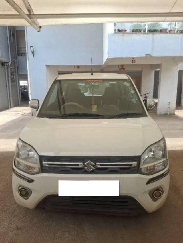 https://images10.gaadi.com/usedcar_image/4609850/original/processed_a441f059-ba0a-4525-afd1-0abd4cb1f1ed.jpg?imwidth=6400