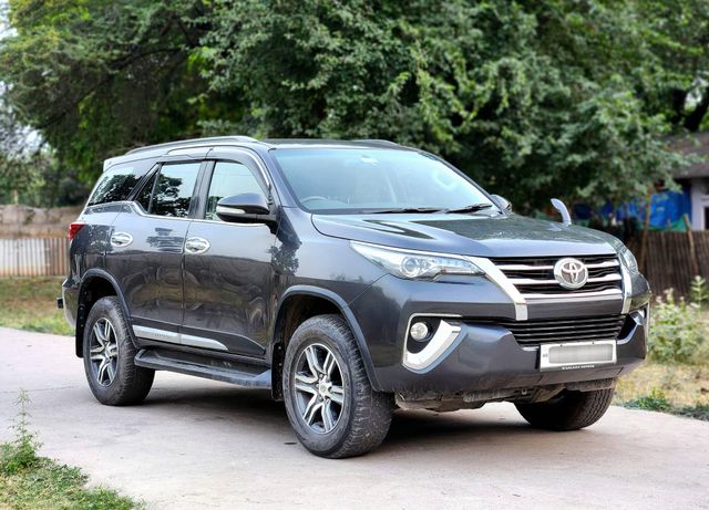2017 Toyota Fortuner 2.8 2WD MT