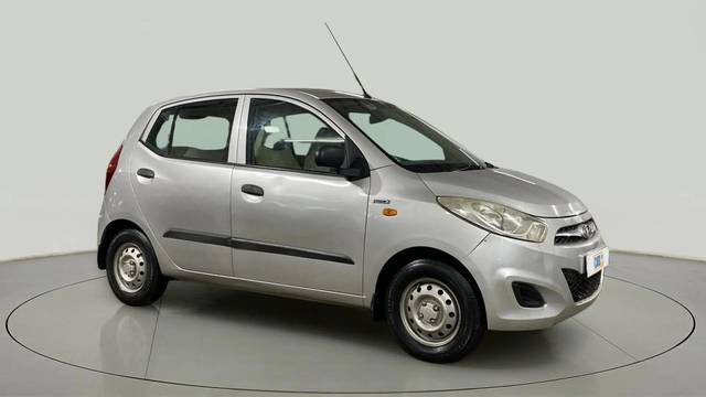 https://images10.gaadi.com/usedcar_image/4609907/original/ab13a56388f6e0d8fe272e02ad56eaab.jpg?imwidth=6400
