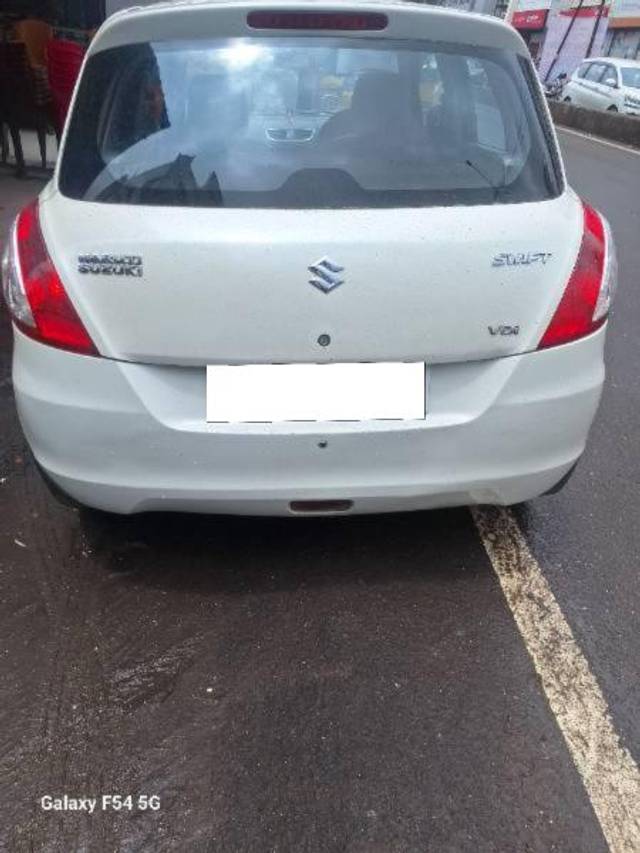https://images10.gaadi.com/usedcar_image/4609910/original/processed_ac19ee31-6eea-414f-b44a-463237916098.jpg?imwidth=6401