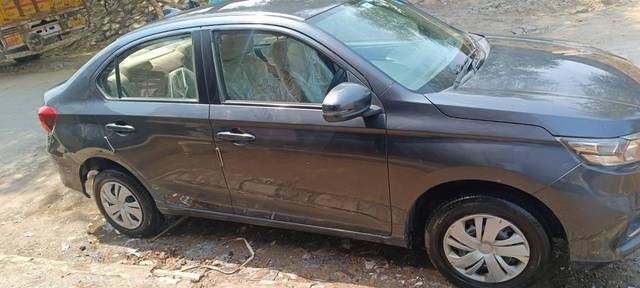 https://images10.gaadi.com/usedcar_image/4609913/original/processed_56f4be44-472c-40d7-bcbf-eed751e1e3da.jpg?imwidth=6401