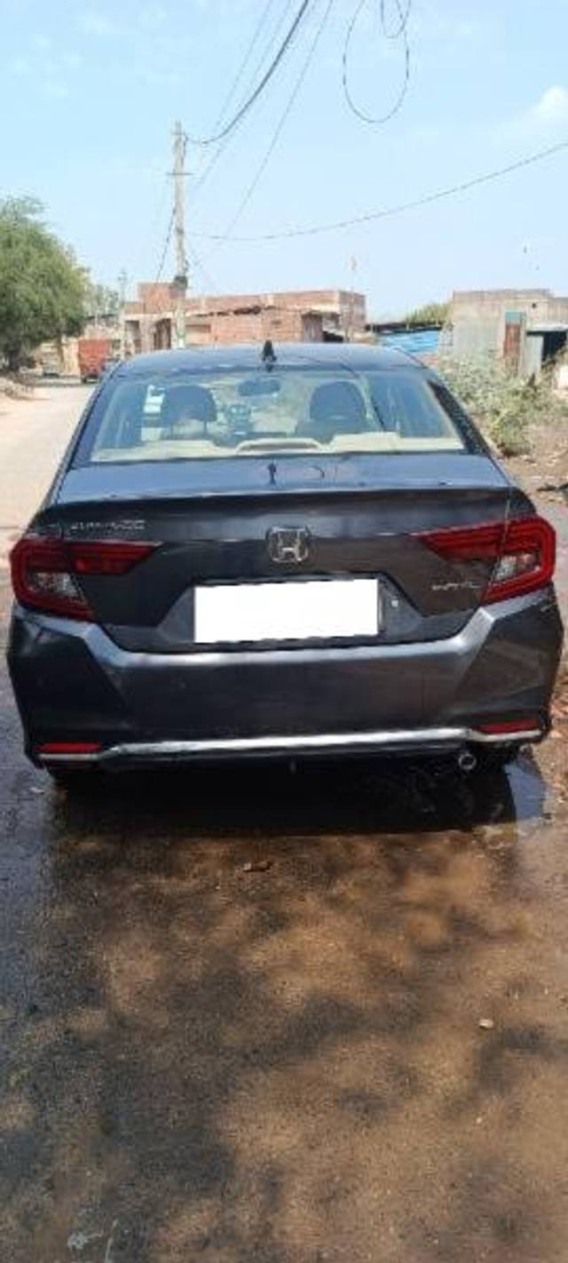 https://images10.gaadi.com/usedcar_image/4609913/original/processed_ad147c5f-7e7c-49d8-ac19-9dcd07e85aa1.jpg?imwidth=6402