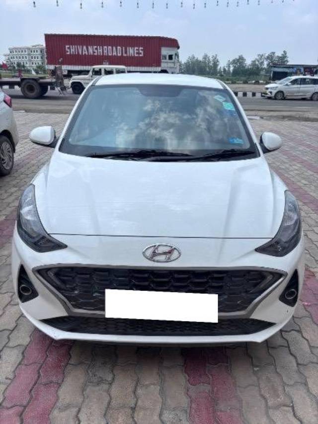 https://images10.gaadi.com/usedcar_image/4609919/original/processed_ec90a952-0eab-4019-8470-b0312562366a.jpeg?imwidth=6401