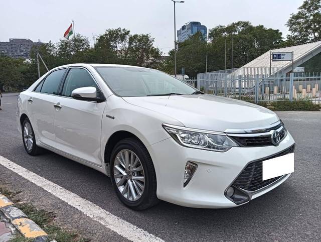https://images10.gaadi.com/usedcar_image/4609920/original/processed_230f592b82dd256f474ec02d402c9715.jpg?imwidth=6400
