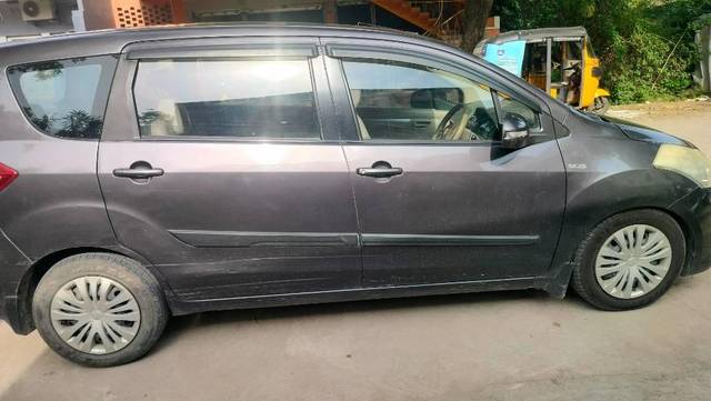 https://images10.gaadi.com/usedcar_image/4609926/original/processed_55173e0e-793c-412a-a829-ceb3444a86a0.jpg?imwidth=6401