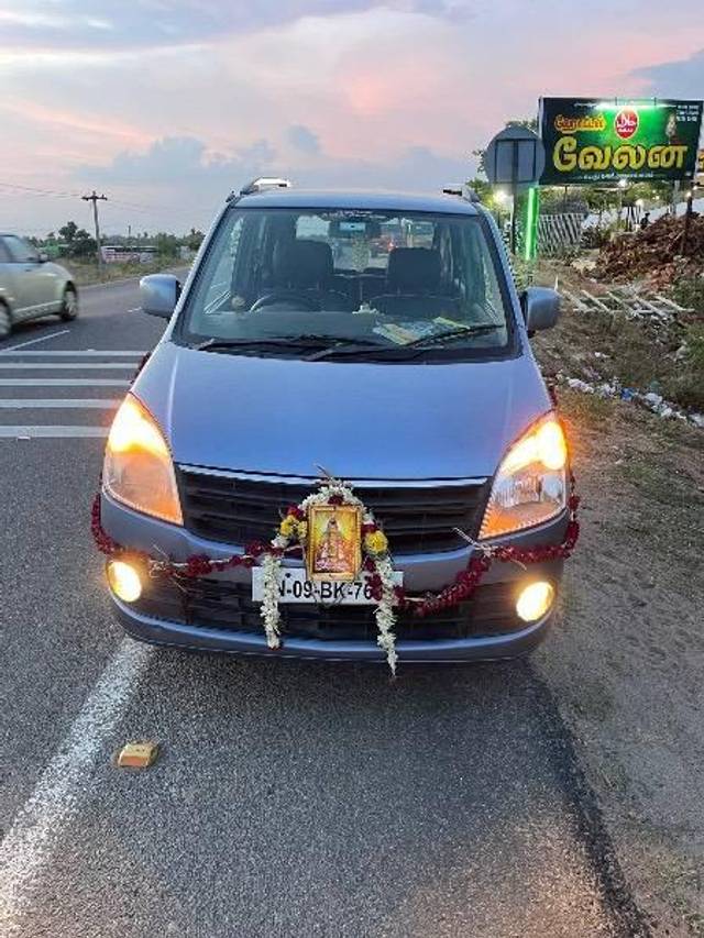 https://images10.gaadi.com/usedcar_image/4609939/original/processed_9adfaaf2-2109-4485-9b29-a7125baaf1c4.jpeg?imwidth=6400