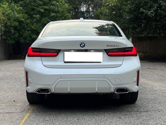 https://images10.gaadi.com/usedcar_image/4610004/original/processed_2982428fc6e65c0b76d4602c6cb17d8b.jpg?imwidth=6402