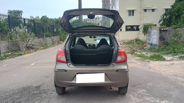 https://images10.gaadi.com/usedcar_image/4610010/original/processed_bf20d06740fe0258f4c3ffb9279015fa.jpg?imwidth=6402