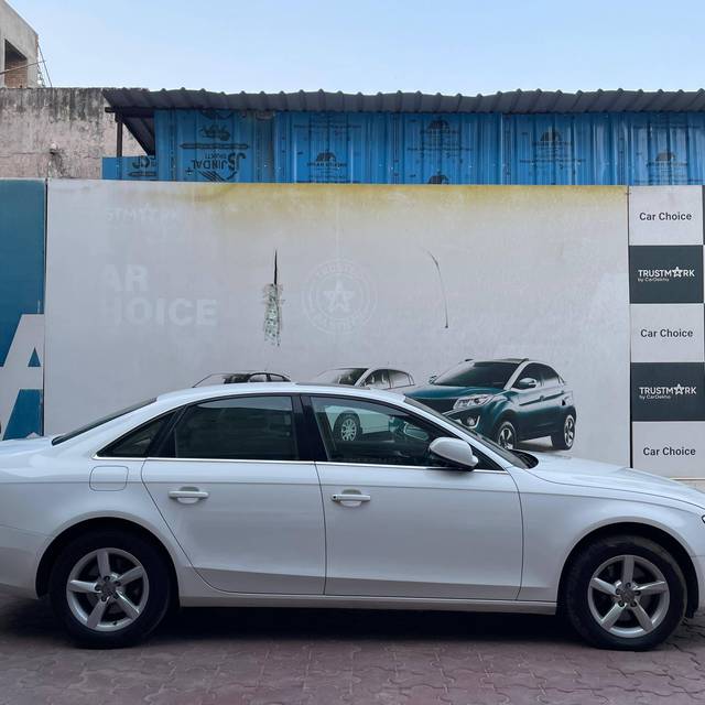 https://images10.gaadi.com/usedcar_image/4610041/original/processed_53e253e59ad32780aeed15b6da41e6c3.jpg?imwidth=6401