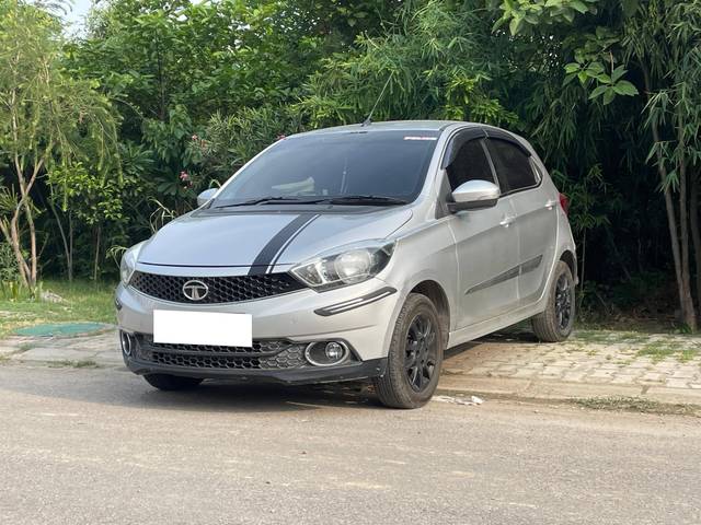 https://images10.gaadi.com/usedcar_image/4610047/original/processed_776719375cf5ec30ca9f91173b4fcb2e.jpg?imwidth=6402