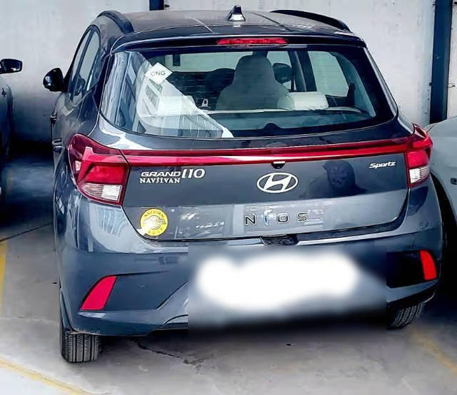 https://images10.gaadi.com/usedcar_image/4610055/original/1bdc808c-2c8f-4cef-b1c5-d84cde5b41ac.png?imwidth=6401