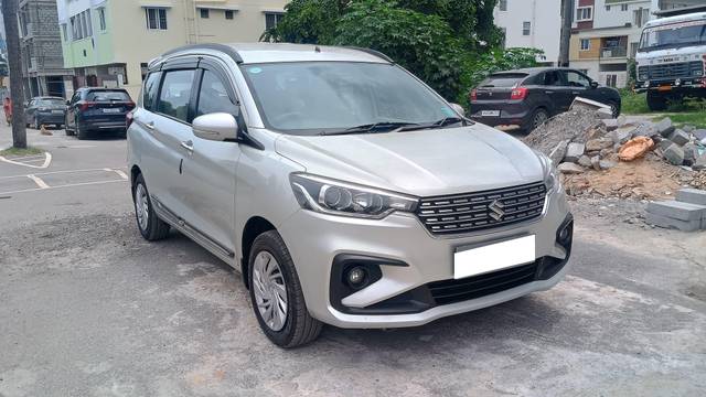https://images10.gaadi.com/usedcar_image/4610086/original/processed_cebcf0273dfcdacdede412a67f8d6044.jpg?imwidth=6400
