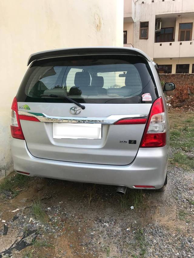 https://images10.gaadi.com/usedcar_image/4610140/original/processed_processed_1f4eef62-5a95-465e-b2f2-703a36d53798.jpg?imwidth=6400