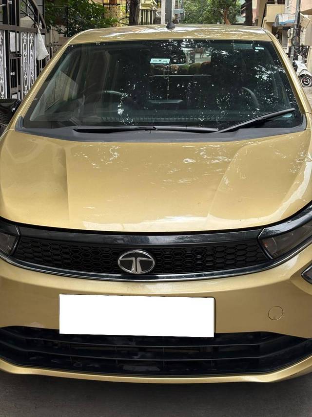 https://images10.gaadi.com/usedcar_image/4610151/original/processed_f89832da-4212-4abc-a7c1-d47dbdb496d5.jpg?imwidth=6400