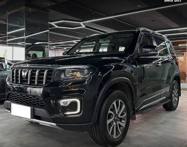 https://images10.gaadi.com/usedcar_image/4610162/original/processed_30e7511b-c826-4d04-84b7-b7b5104b5a44.jpg?imwidth=6400