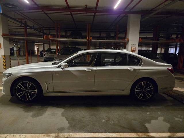 https://images10.gaadi.com/usedcar_image/4610170/original/processed_8d01472b2e0d34a67858afe7ce5da1ea.jpeg?imwidth=6402