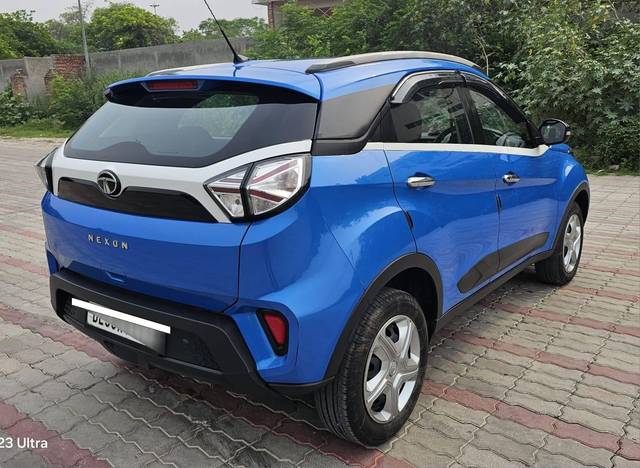 https://images10.gaadi.com/usedcar_image/4610172/original/processed_cd50ded5974e8c360d1dc9d27fe8f3be.jpg?imwidth=6402