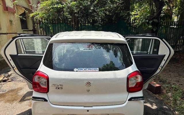 https://images10.gaadi.com/usedcar_image/4610177/original/processed_b7212664-4c8d-4f61-b713-6894637de449.jpeg?imwidth=6402