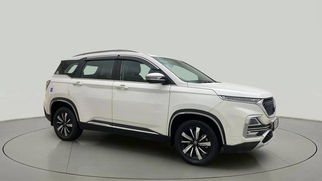 https://images10.gaadi.com/usedcar_image/4610179/original/a209312296e54c1a3480f674f35befbd.jpg?imwidth=6400