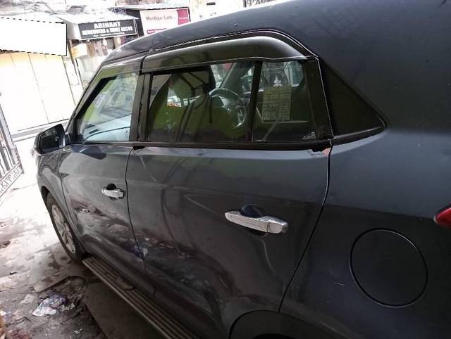 https://images10.gaadi.com/usedcar_image/4610181/original/processed_e82aaf39-556a-4d0b-852b-02337c3f6da4.jpeg?imwidth=6401