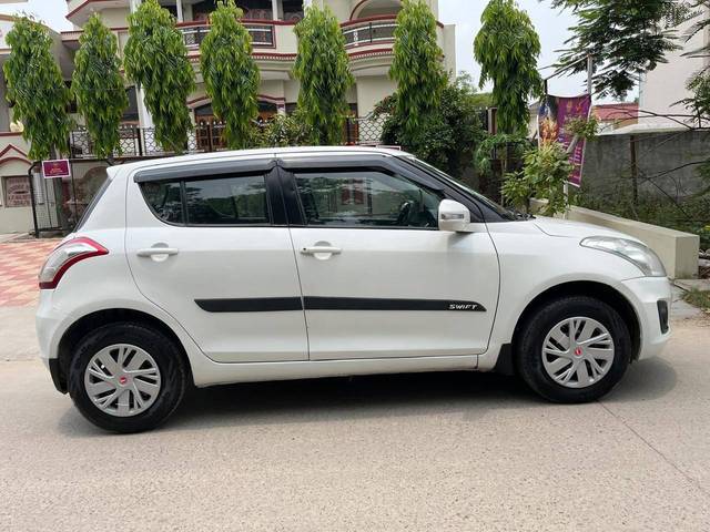 https://images10.gaadi.com/usedcar_image/4610206/original/processed_23296d8b32abd4d2a8ba3bd5e0258b07.jpg?imwidth=6401