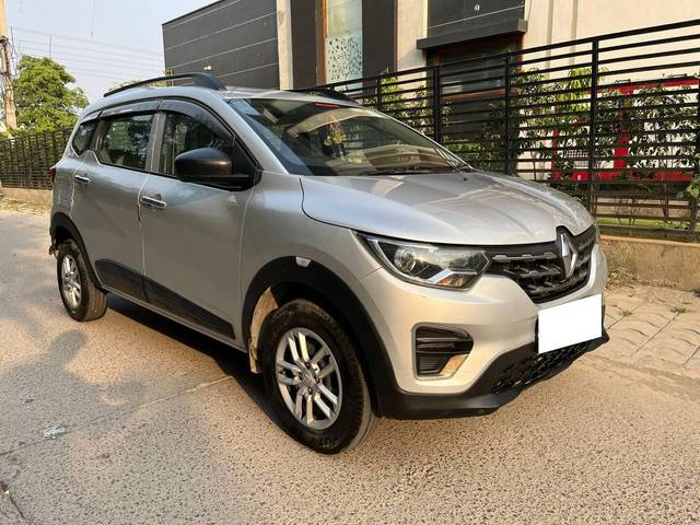 https://images10.gaadi.com/usedcar_image/4610216/original/processed_9e83b6ddae9742619e16668dd89e84c0.jpg?imwidth=6400