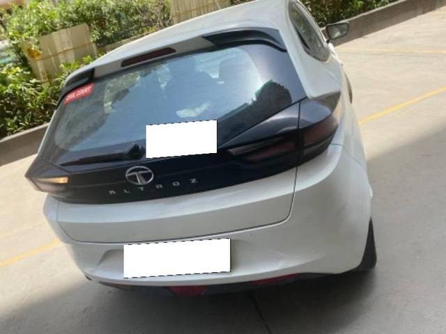 https://images10.gaadi.com/usedcar_image/4610233/original/processed_7a32cd45-27eb-4cb6-806a-90d6ee12b11b.jpeg?imwidth=6402